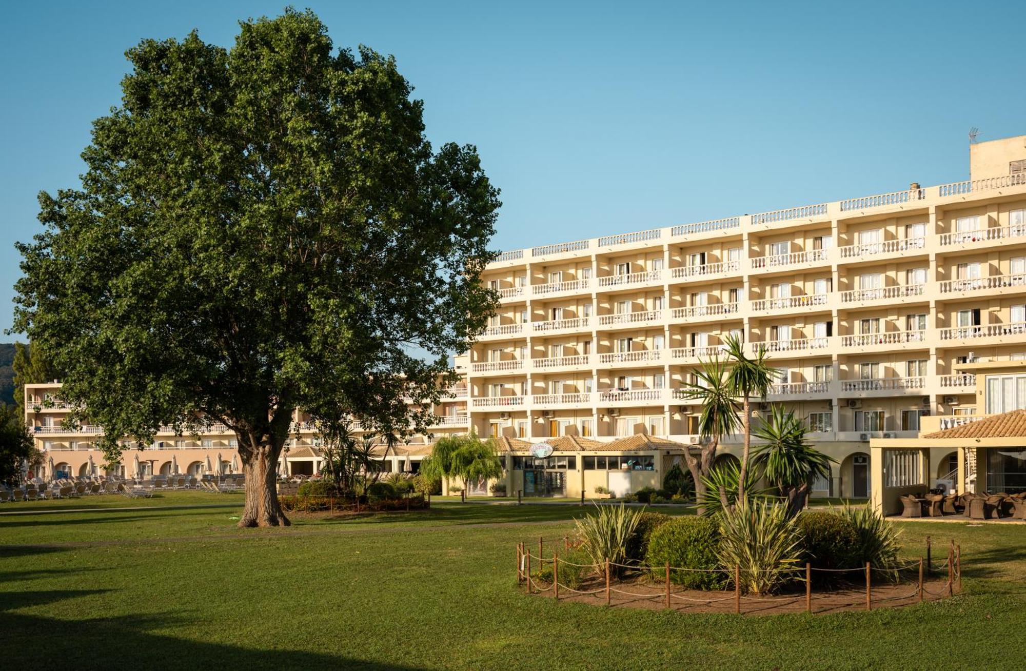 Hotel Mitsis Messonghi Moraḯtika Esterno foto